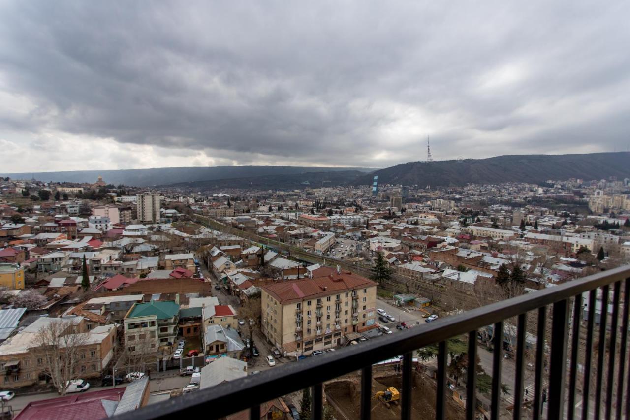 Dadiani Tower Leilighet Tbilisi Eksteriør bilde